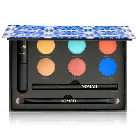 Nomad Eyeshadow Palette look 1