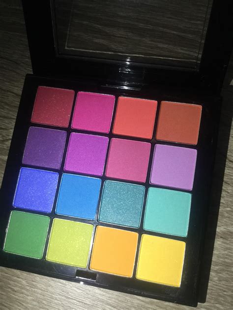 NYX Ultimate Shadow Palette in Brights