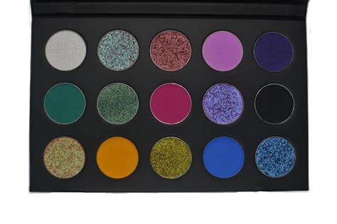 Eyeshadow palettes organized by brand