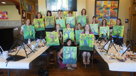 Painting classes at Pinots Palette