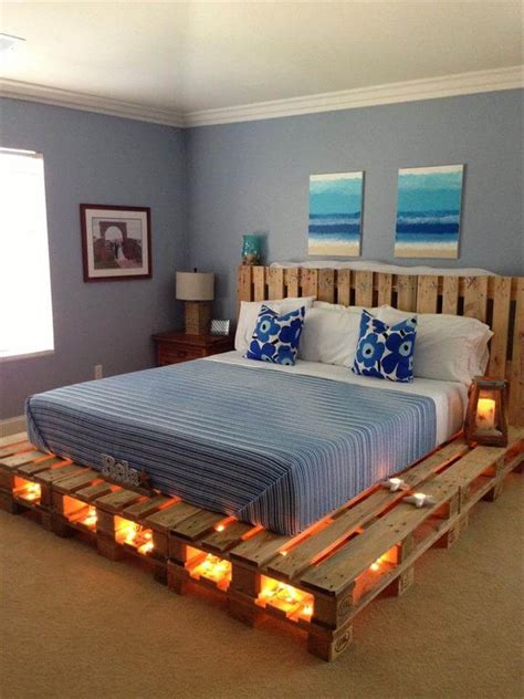 Pallet bed with storage