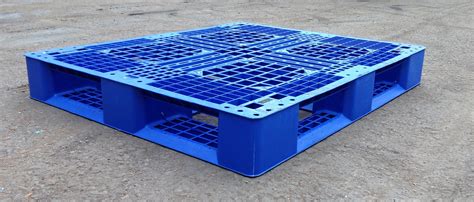 Plastic pallet