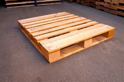 Wooden pallet