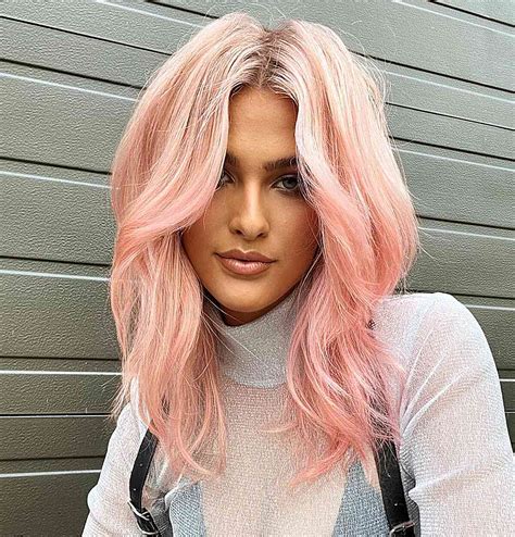 Pastel pink beauty trends