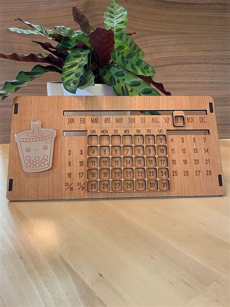 Description of Personalized Wooden Calendars