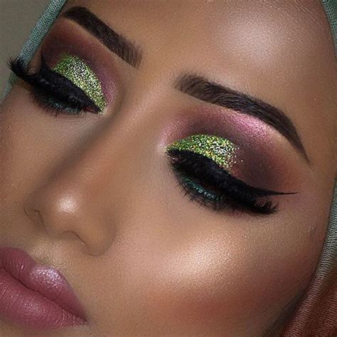 Pink and Green Makeup