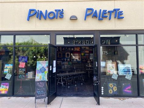 Pinot's Palette Town Square instructor