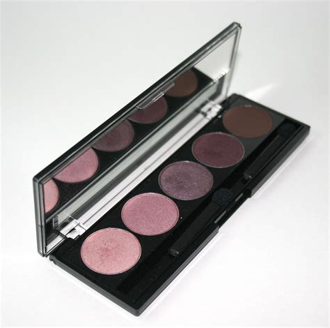 Plum eyeshadow shades