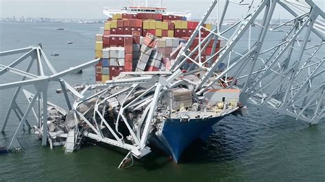 Crane collapse at a port