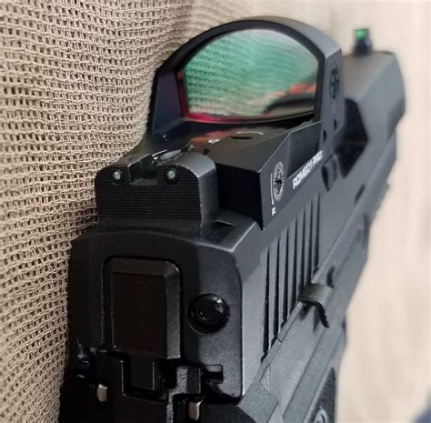 Red Dot Sight on Sig P320