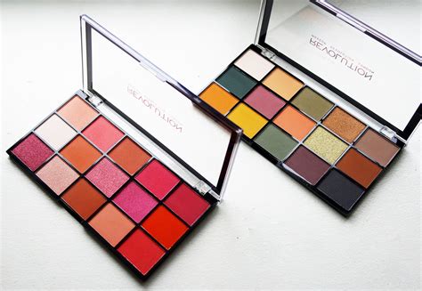 Revolution Maxi Reloaded Palette Swatches