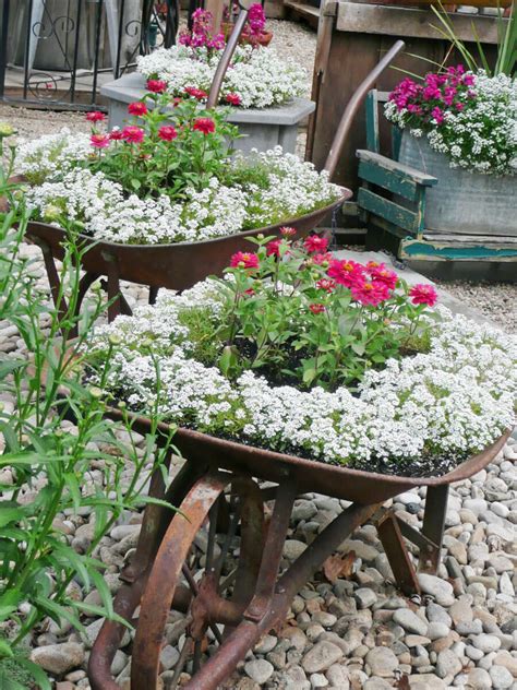 Repurposed garden features ideas