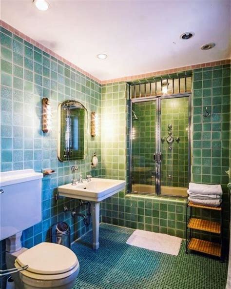 Retro bathroom with burnt orange tile