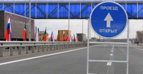 Road sign pointing to Vladivostok