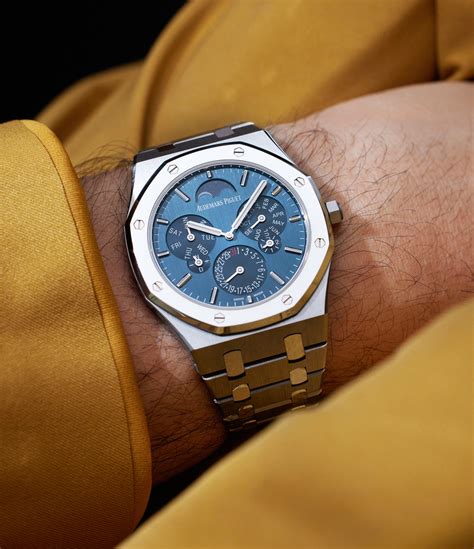 AP Royal Oak Perpetual Calendar Watch Features