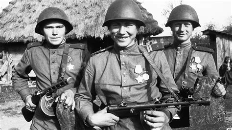 Russian Soldiers with PPSh-41