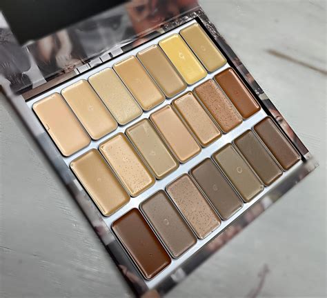 Seint Cream Makeup Palette Formula