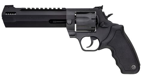 A 7 shooter revolver with a ergonomic design