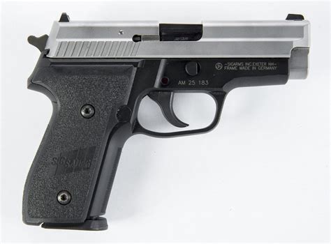 Sig P229 40 cal Image 6