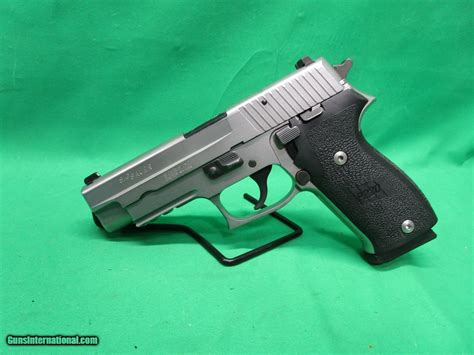 Sig Sauer P220 ST