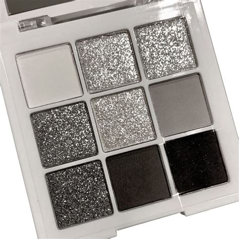 Silver Eyeshadow Palette with Different Shade Ranges