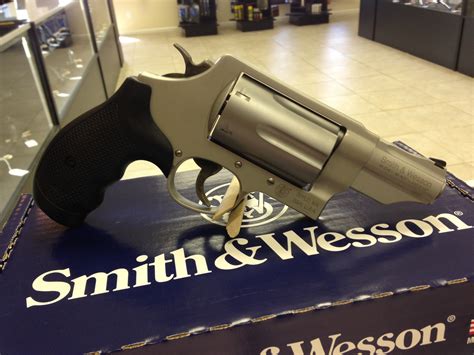 Smith & Wesson Governor 3