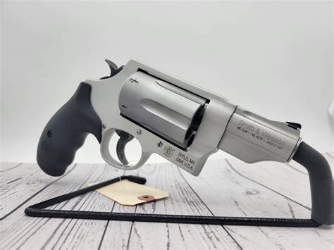 Smith & Wesson Governor 5