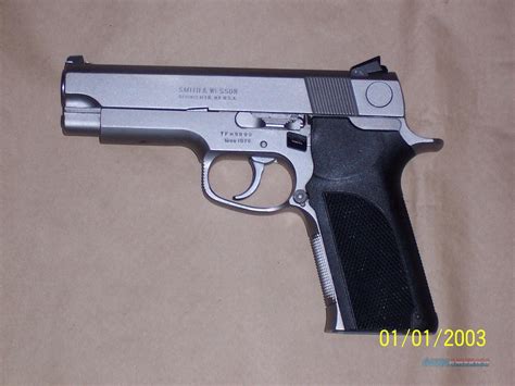 Smith & Wesson 1076 Image 4