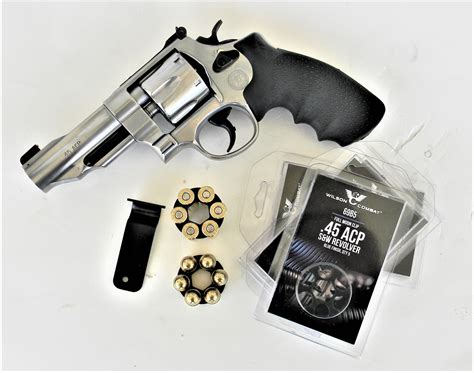 Smith & Wesson 625 target shooting