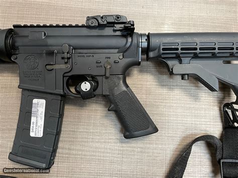 Smith & Wesson AR-15 rifle