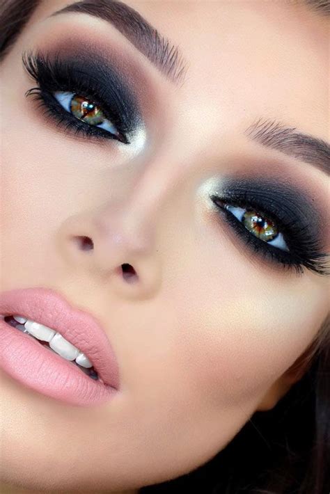 Glamorous Smoky Eye