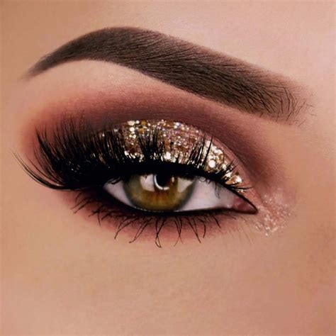 Creating a dramatic, smoky eye with glitter