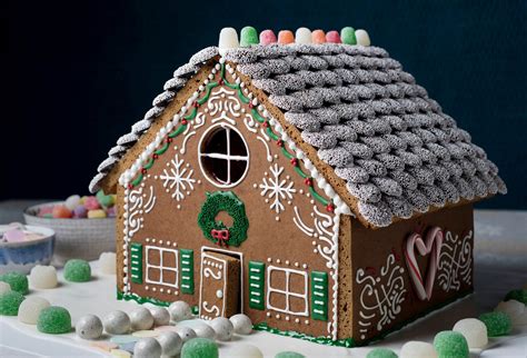 Snowy Gingerbread House Ideas for Kids