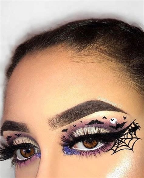 Spooky eyes makeup