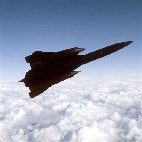 SR-71 climbing