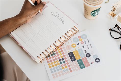 Staying Organized with Planner or Agenda