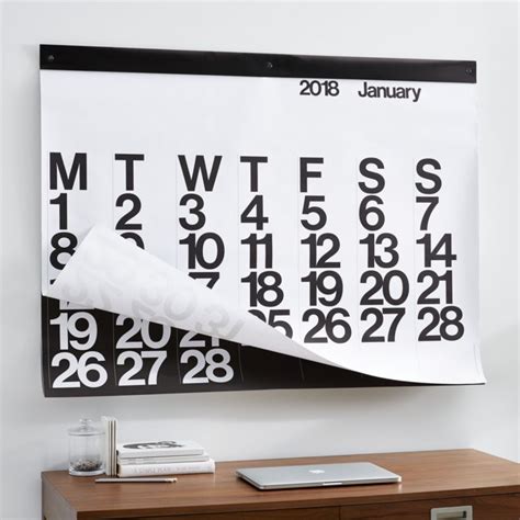 Stendig Calendar Features