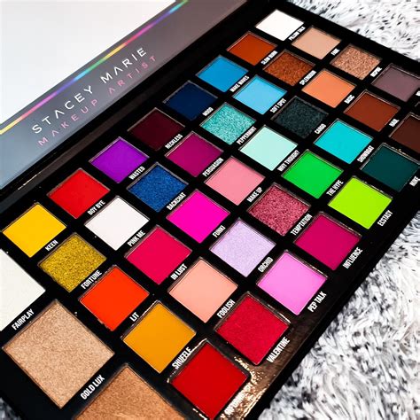 Stunning eyeshadow palette