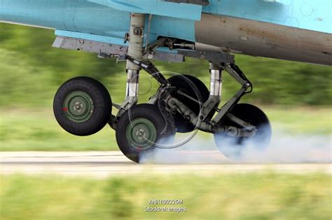 Su-34 Landing Gear