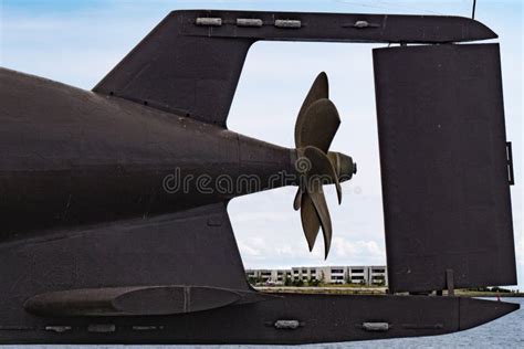 Adding the propeller and rudder to a submarine drawing