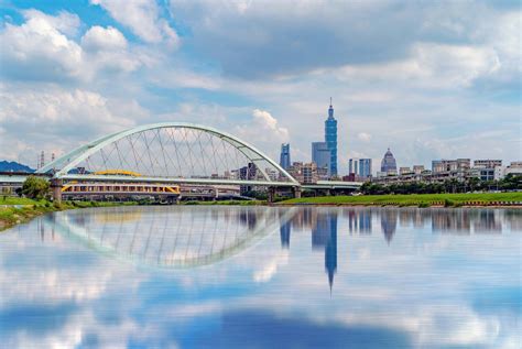 Taipei river