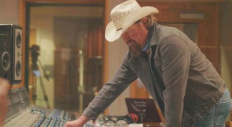 Toby Keith in studio