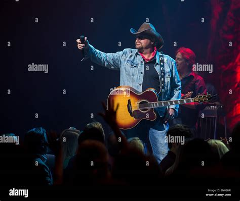 Toby Keith performing live