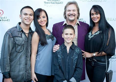 Travis Tritt with his family