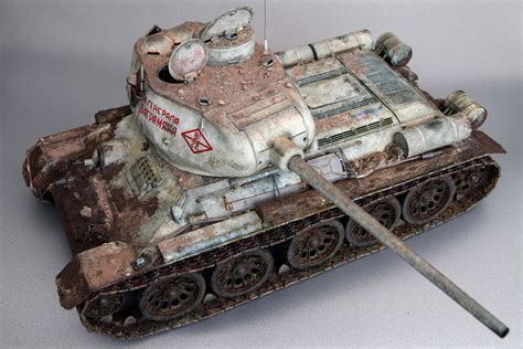 Trumpeter 1/16 RC Russian T-34/85 Tank