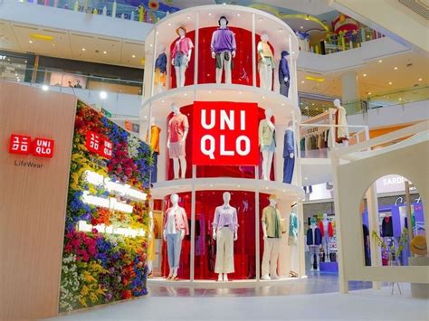 Uniqlo Clothing Store