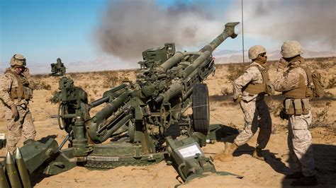 US Marine artillery training