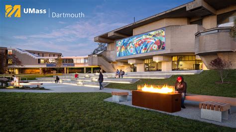 Using Umass Dartmouth Academic Calendar