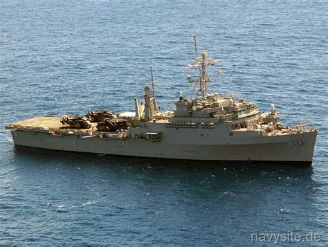 USS Dubuque sinks in SINKEX exercise