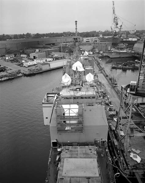 USS Lake Erie Construction